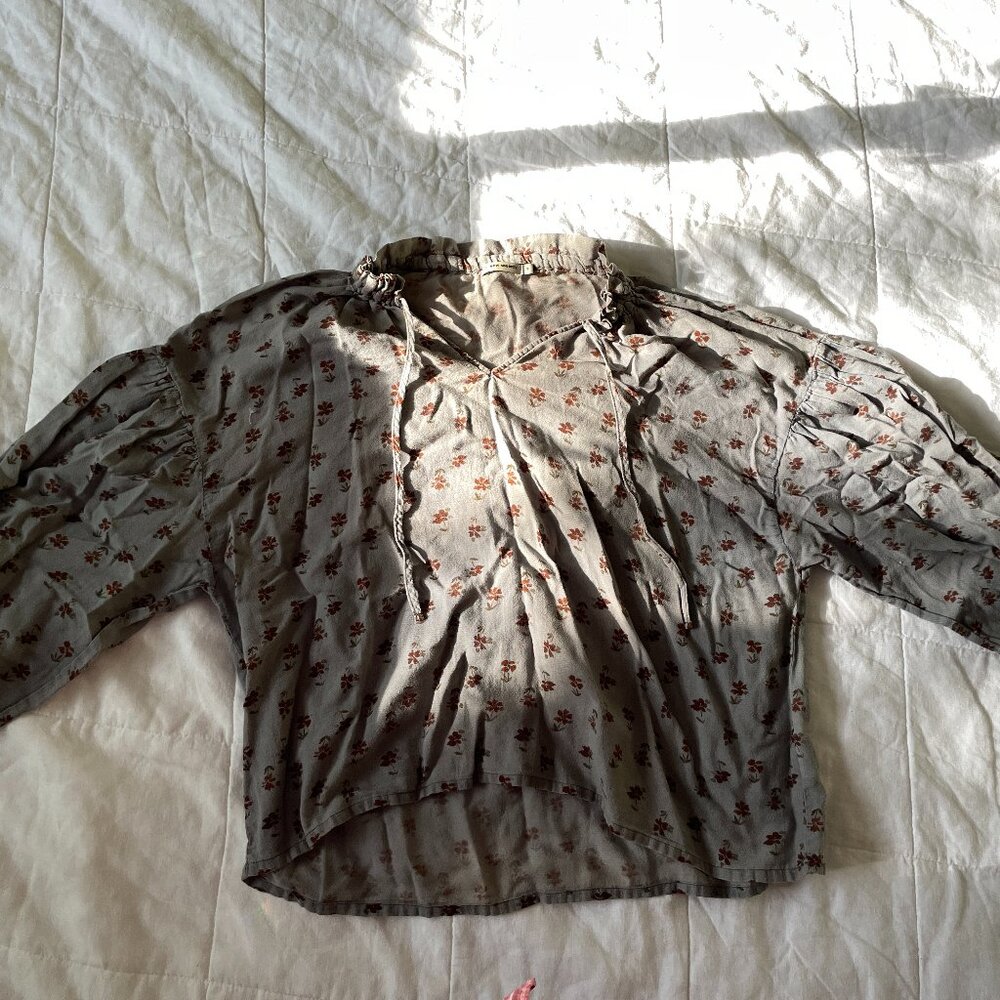We are the new society peasant blouse, size small